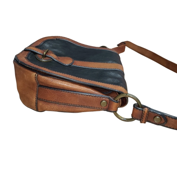 VINTAGE FOSSIL CROSSBODY PURSE TWO TONE COW HIDE LEATHER ADJUSTABLE MAGNETIC - Picture 9 of 17